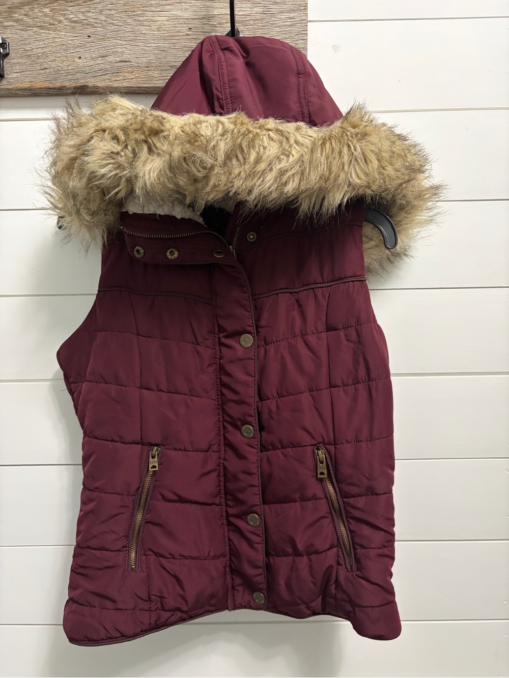 Aeropostale Fur Vest